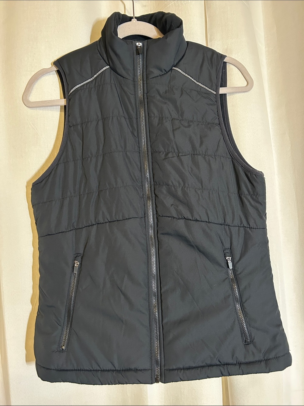 Asics Black Quilted Sleeveless Puffer Vest with Zip Pockets
